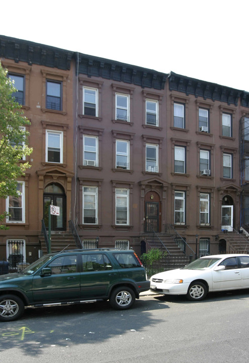 416 Greene Ave in Brooklyn, NY - Building Photo