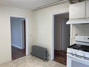 2111 Nob Hill Ave N in Seattle, WA - Building Photo - Building Photo