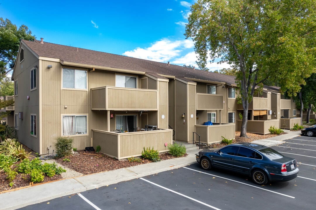 Baywood Villas in Fremont, CA - Foto de edificio