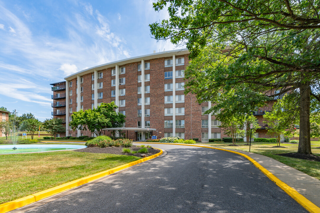 Fountain Club in Hyattsville, MD - Building Photo