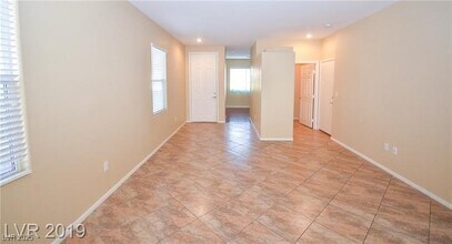 269 Lenape Heights Ave in Las Vegas, NV - Building Photo - Building Photo