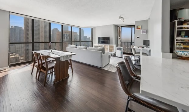 property at 10 E Ontario St