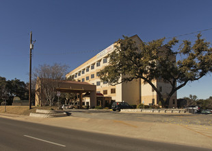 Skyline Terrace in Austin, TX - Building Photo - Building Photo