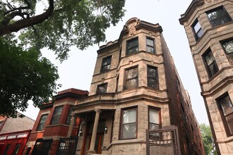 Harris Point Chicago in Chicago, IL - Building Photo - Building Photo