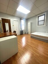 812 Pavonia Ave, Unit #B in Jersey City, NJ - Building Photo - Building Photo