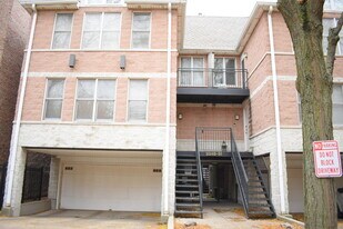 2851 N Southport Ave in Chicago, IL - Building Photo