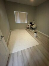 11375 E Sahuaro Dr, Unit Private Room and Bathroom in Scottsdale, AZ - Building Photo - Building Photo