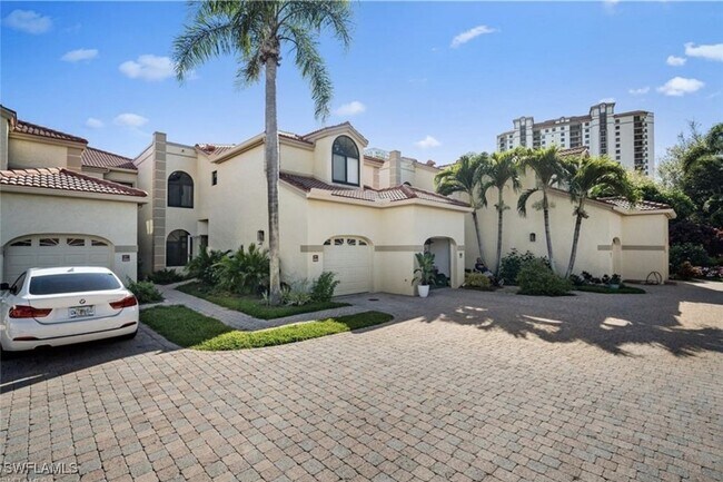 7056 Pelican Bay Blvd