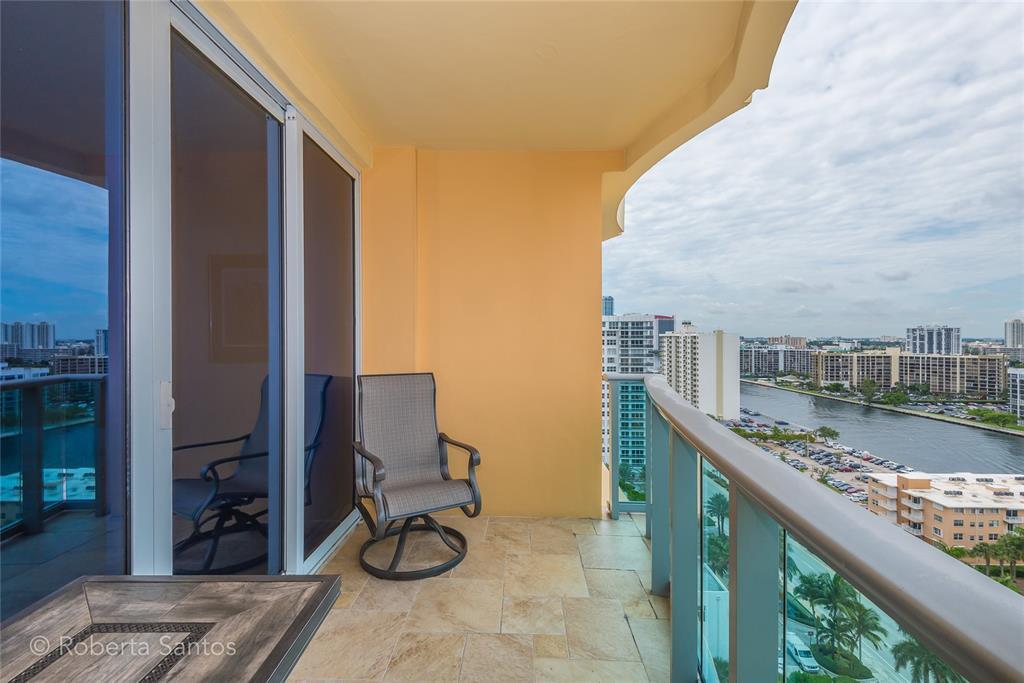 2501 S Ocean Dr, Unit PH30 in Hollywood, FL - Building Photo