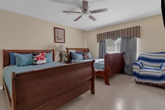 1310 Abberton Dr in Orlando, FL - Building Photo - Building Photo