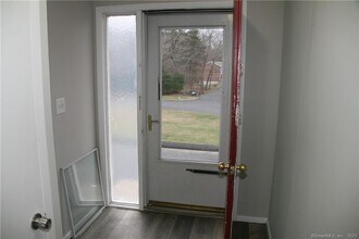 28 Anton Rd in Mansfield, CT - Building Photo - Building Photo