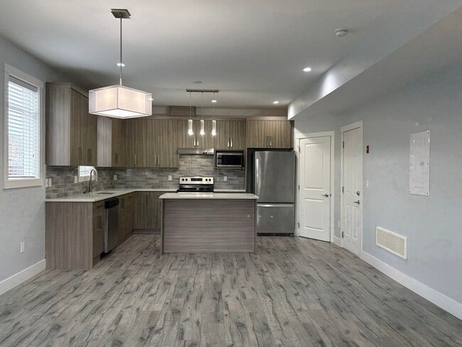property at 822 Stockwell Ave