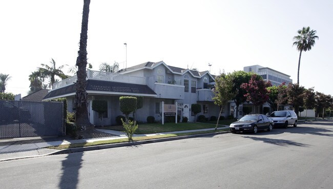 Fairhaven Heights Apartments in Anaheim, CA - Building Photo - Building Photo