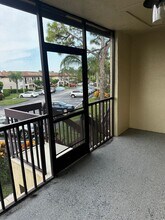 7221 Golf Colony Ct in Greenacres, FL - Building Photo - Building Photo