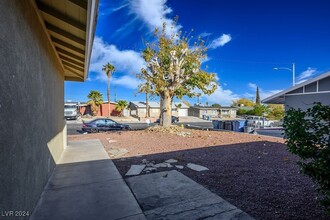 6433 Evergreen Ave in Las Vegas, NV - Building Photo - Building Photo