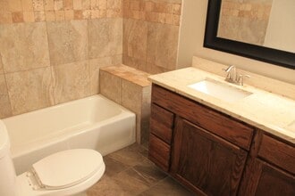 809 W Northgate Dr in Irving, TX - Building Photo - Building Photo