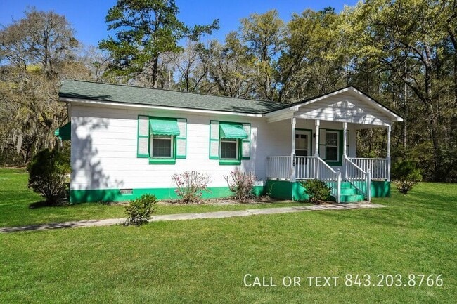 6088 Bears Bluff Rd in Wadmalaw Island, SC - Building Photo - Building Photo