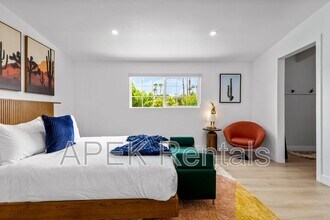 2056 Paseo Roseta in Palm Springs, CA - Building Photo - Building Photo