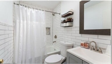 9197 Buttonwood Ct in Tobyhanna, PA - Building Photo - Building Photo