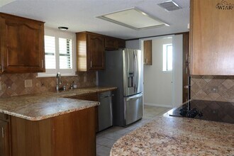 2415 Bryan Glen St in Wichita Falls, TX - Building Photo - Building Photo