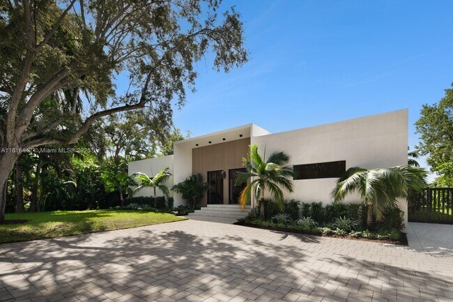 11150 Griffing Blvd in Biscayne Park, FL - Building Photo - Building Photo