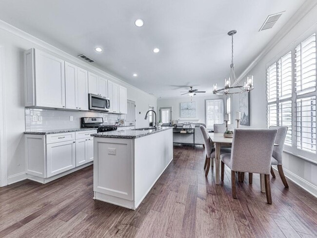 37 Encore Ln in Cartersville, GA - Building Photo - Building Photo