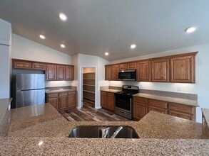 4575 Rutledge St in Fernley, NV - Building Photo - Building Photo