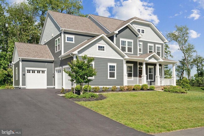 24940 Peach Rdg Ct in Aldie, VA - Building Photo - Building Photo
