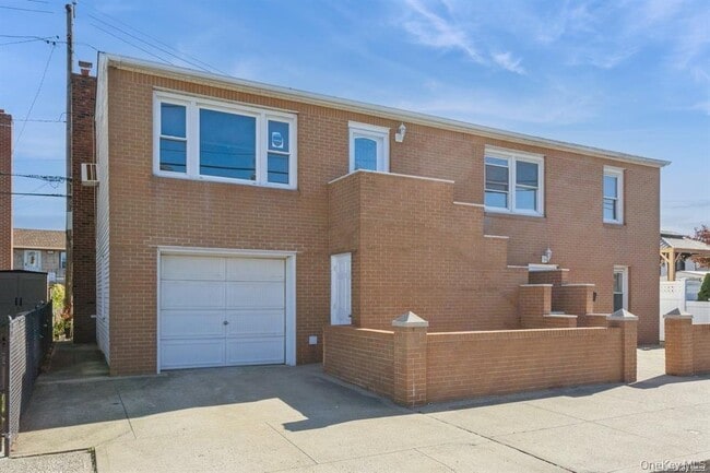 250 New York Ave in Long Beach, NY - Building Photo - Building Photo