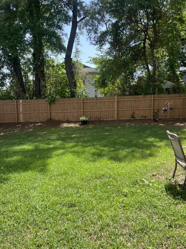 2703 E Surrey Dr in North Charleston, SC - Building Photo - Building Photo