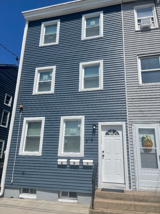 319 Mercer St-Unit -A in Gloucester City, NJ - Building Photo
