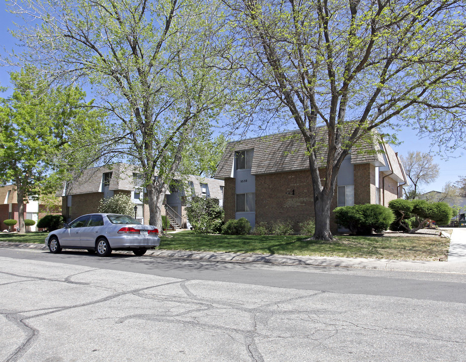 Newland Apartments in Arvada, CO - Foto de edificio