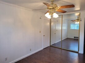 1586 Albatross Dr, Unit Apt 2 in Sunnyvale, CA - Building Photo