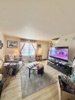 305 Lake St in Nicholasville, KY - Building Photo