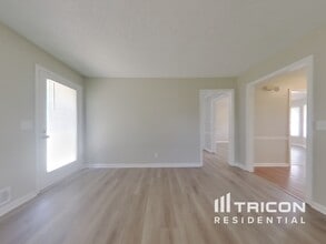 1810 Woodberry Ct in Canton, GA - Building Photo - Building Photo