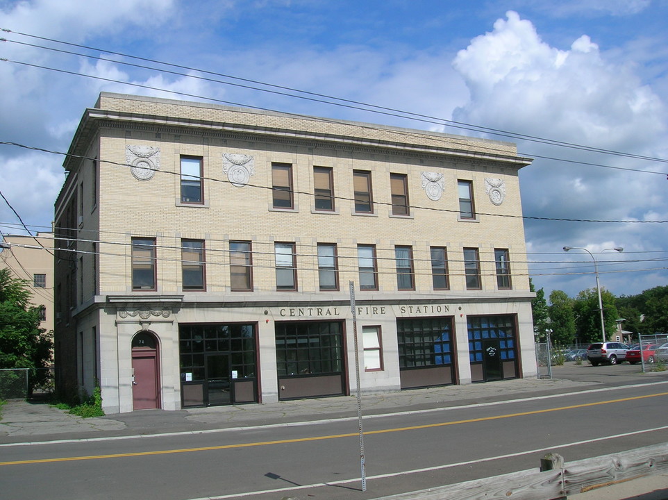 74 Carroll St in Binghamton, NY - Building Photo