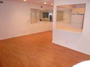 8863 Alcott St, Unit 4 in Los Angeles, CA - Building Photo - Building Photo