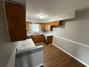 2801 Winter Garden in Lexington, KY - Building Photo - Building Photo