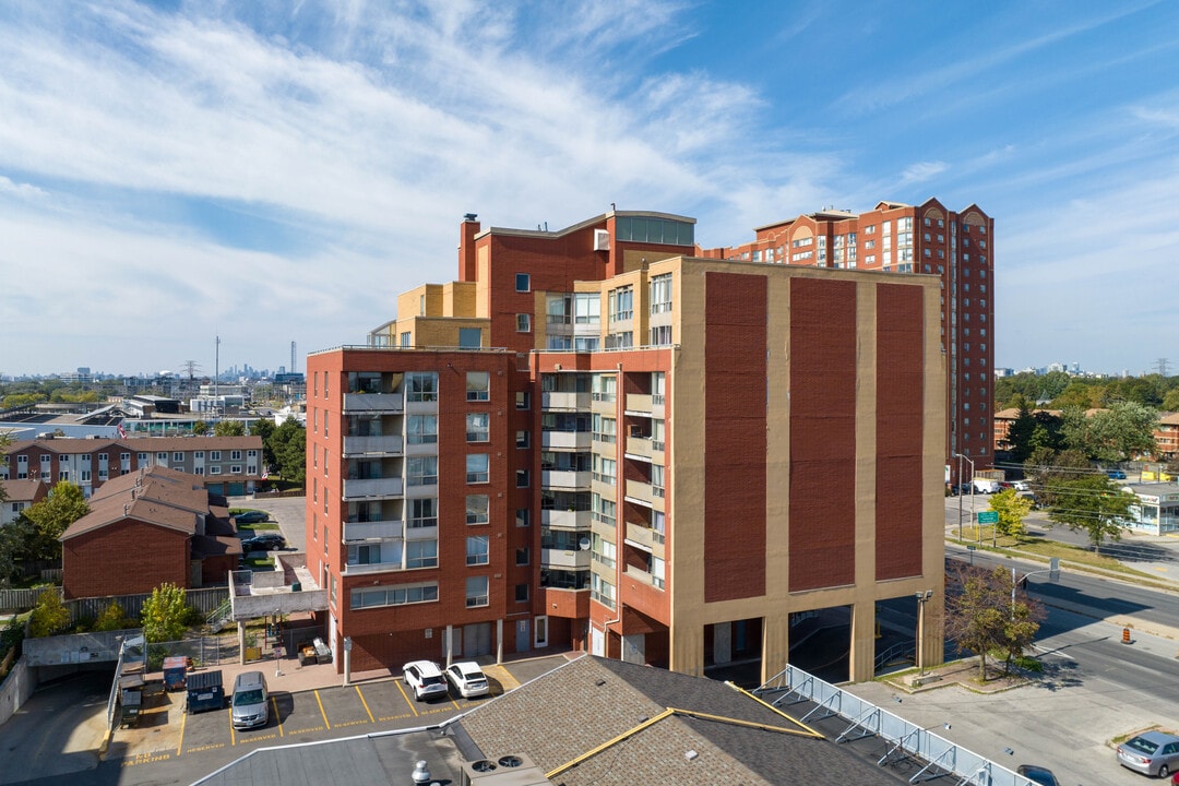 Glen Park Co-operative Homes in Toronto, ON - Building Photo