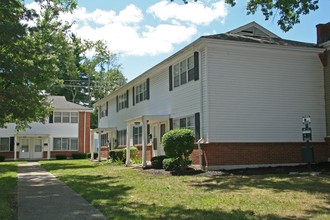 Carlisle Crest in Chillicothe, OH - Building Photo - Building Photo