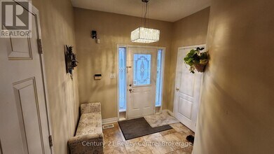 17 Vermont Rd in Brampton, ON - Building Photo - Building Photo