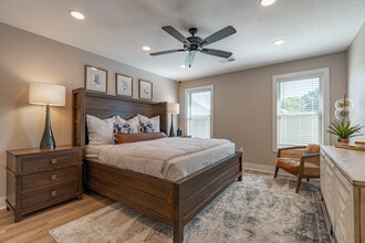 The Summit at Jackson in Jackson, TN - Building Photo - Interior Photo