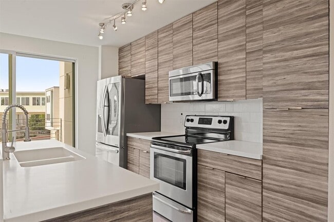 property at 604 N Bluff Dr