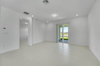 3462 Cedar Grv Dr in Fort Pierce, FL - Building Photo - Building Photo