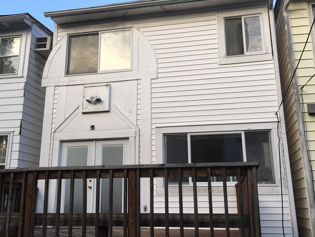 1804 37th St NW in Washington, DC - Building Photo - Building Photo