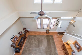 382 S Litchfield Dr in Round Lake Beach, IL - Foto de edificio - Building Photo