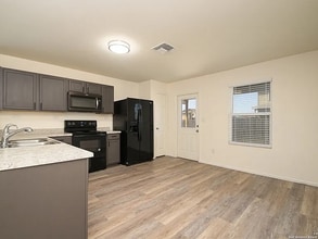180 Elderberry in New Braunfels, TX - Building Photo - Building Photo