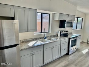 455 W University Dr in Mesa, AZ - Building Photo - Building Photo