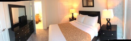 215 W Martin Luther King Jr Blvd in Charlotte, NC - Building Photo - Building Photo