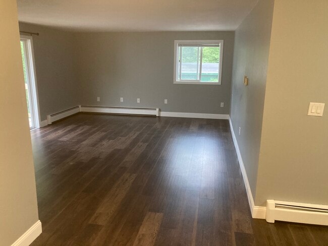 91 Pickering Rd, Unit 91 Pickering road Unit D in Rochester, NH - Building Photo - Building Photo